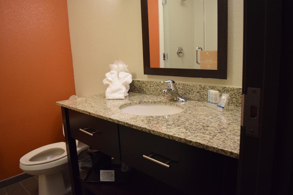 Mainstay Suites Lufkin Room photo