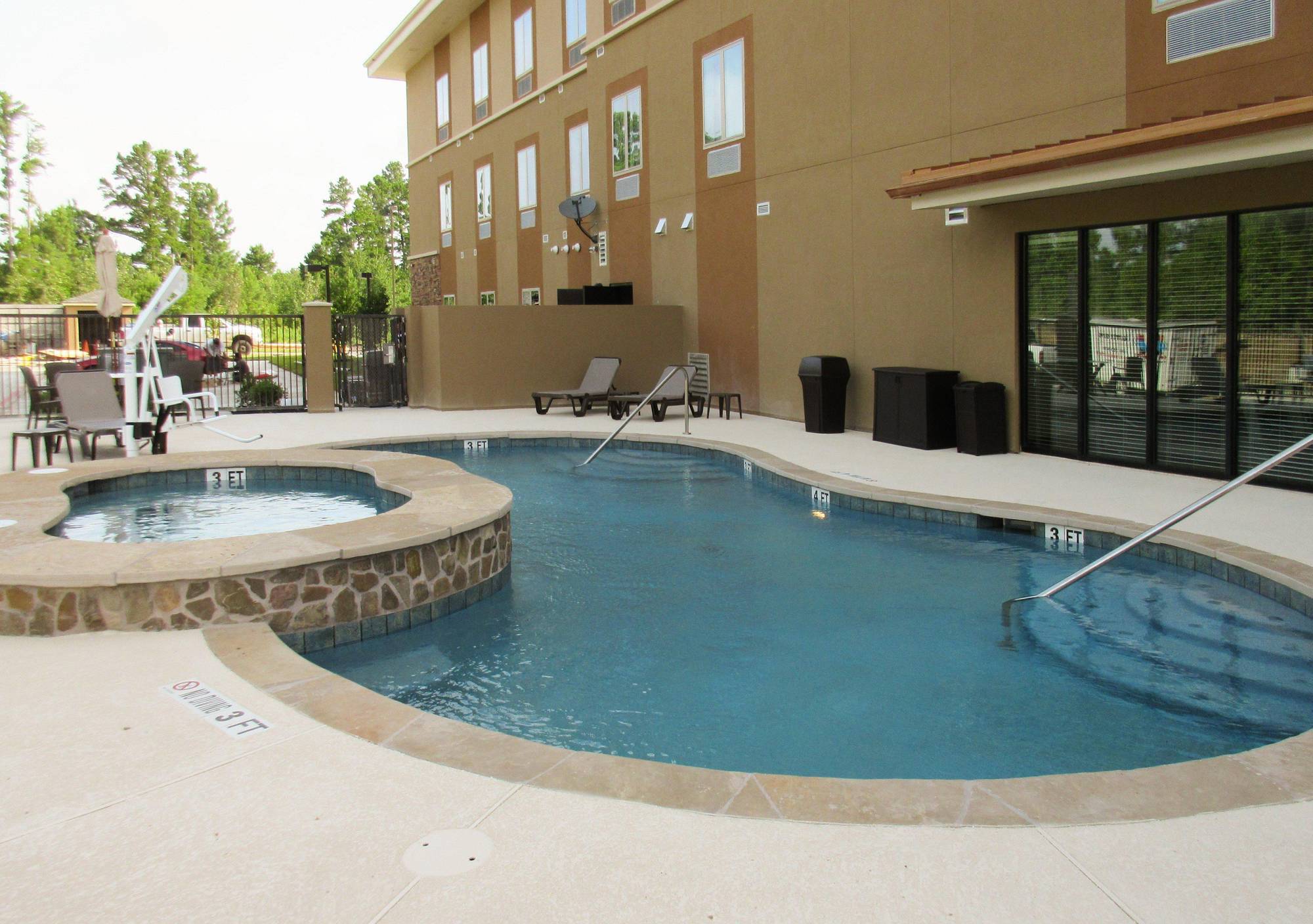 Mainstay Suites Lufkin Exterior photo